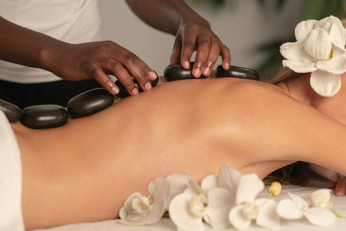 Photo de massage aux pierres chaudes